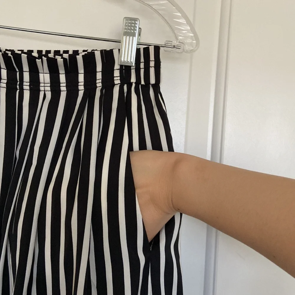 J Crew Mercantile striped skirt with pockets! Size 2 - Picture 3 of 3